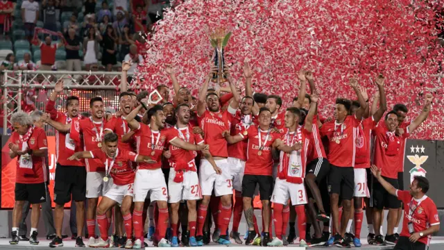Benfica celebrate after winning the 2019 competition
