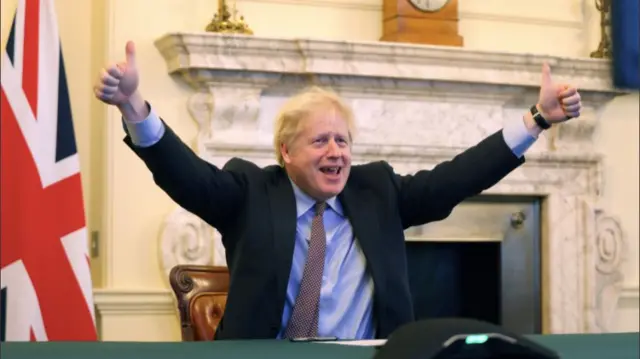 Boris Johnson tweets a photo with his thumbs up