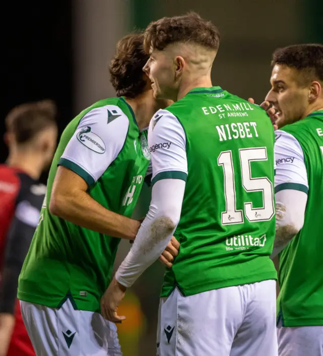 Kevin Nisbet celebrates his winner against St Mirren