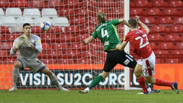 Neil Etheridge saves from Ryan Yates