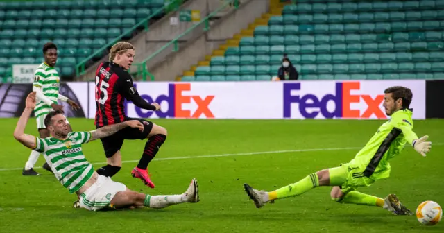 Jens Petter Hauge strikes late on for AC Milan in Glasgow