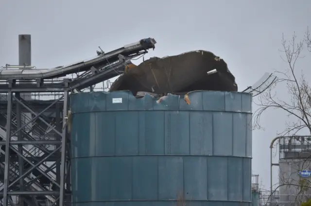 Ruptured gas tank, Avonmouth