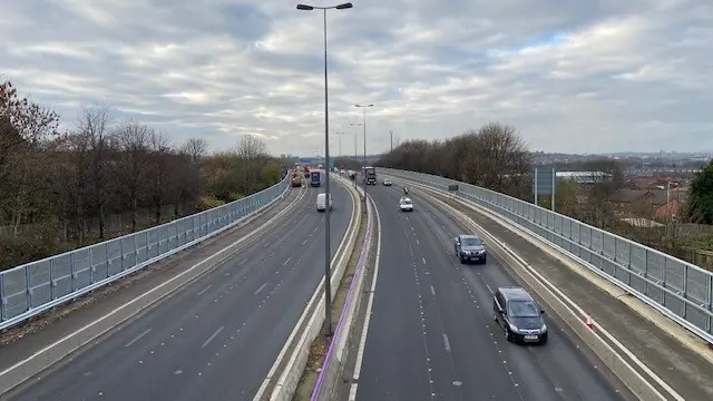 Noise barriers on M621