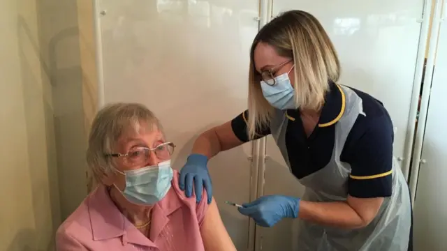 Kathleen Viney gets Covid vaccine in Plymouth