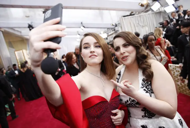 Kaitlyn Dever and Beanie Feldstein