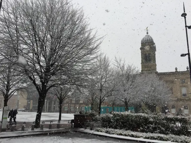 Snow in Market Place