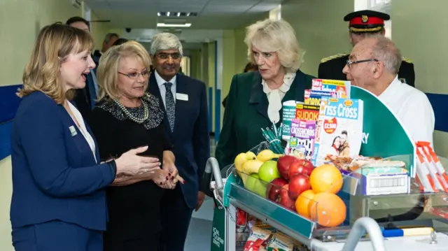 Elaine Paige with the Duchess of Cornwall at Leicester General Hospital