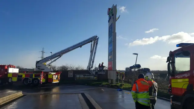 Sign repairs