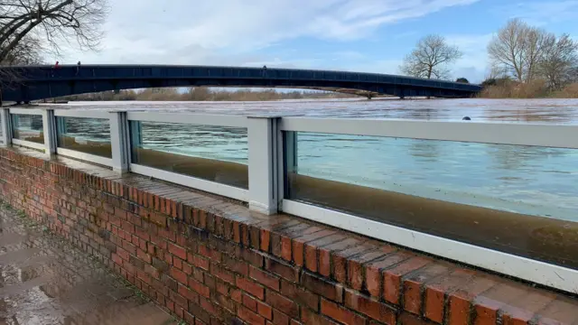 Flooding in Upton upon Severn