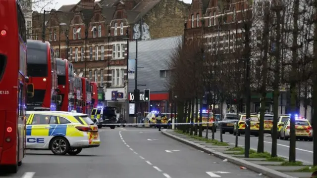 Police cordons in Streatham