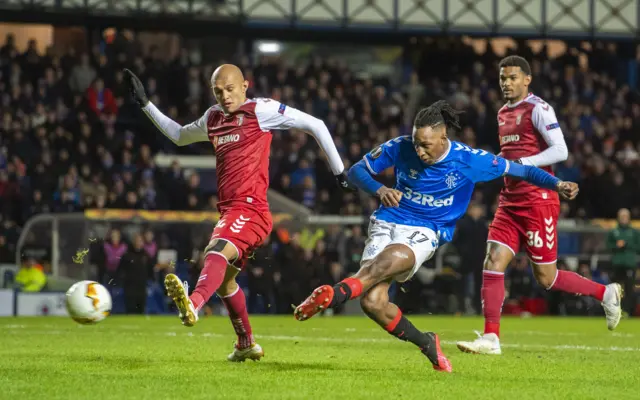 Joe Aribo scores for Rangers