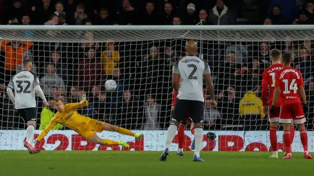 Wayne Rooney scores a Panenka penalty