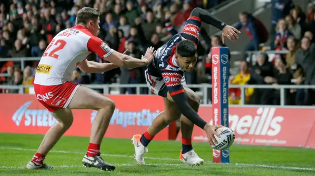 Daniel Tupou scores for Roosters