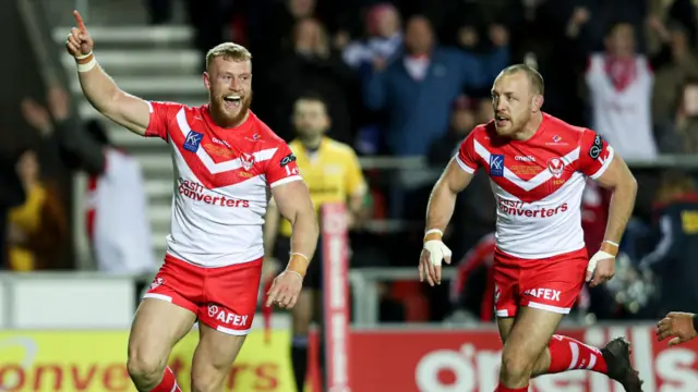 Luke Thompson celebrates his try