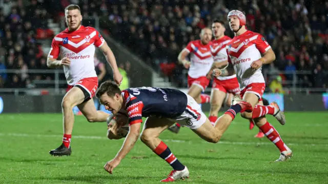 Luke Keary scores for Sydney Roosters