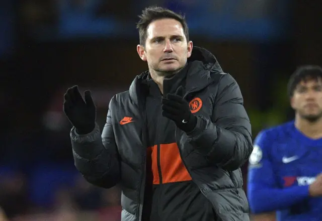 Chelsea's manager Frank Lampard (R) reacts after the UEFA Champions League Round of 16, first leg match between Chelsea FC and Bayern Munich