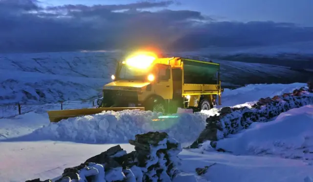 Snow on Fleet Moss