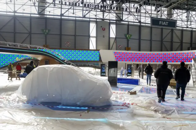 People pack up at The Geneva Motor Show