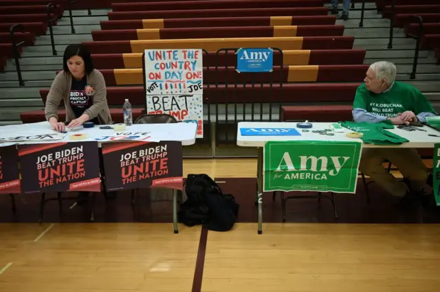 Volunteers Iowa caucuses