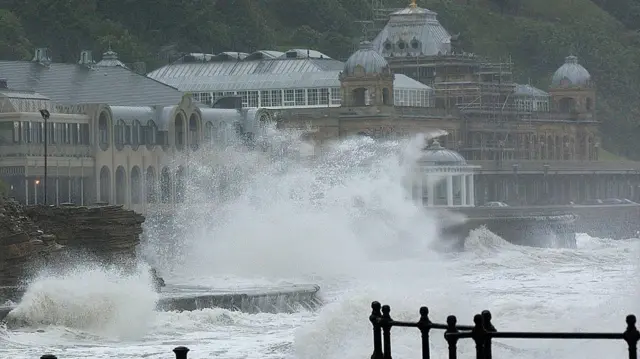 Big waves in Scarborough