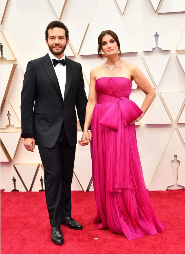 Idina Menzel and Aaron Lohr