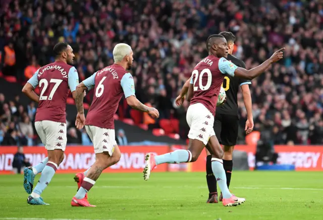 Mbwana Samatta celebrates