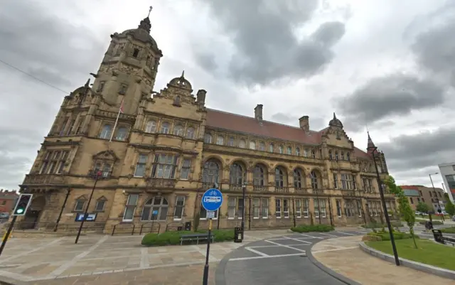 County Hall, Wakefield