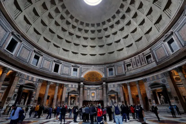 Few people are seen inside the Pantheon in Rome, 2 March 2020