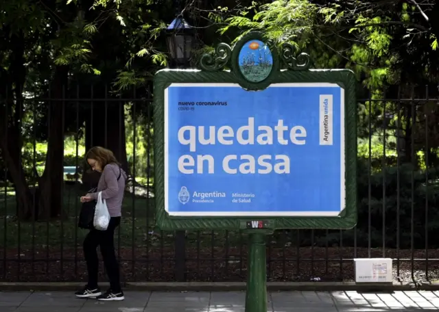 A noticeboard in Buenos Aires, Argentina telling people to stay at home