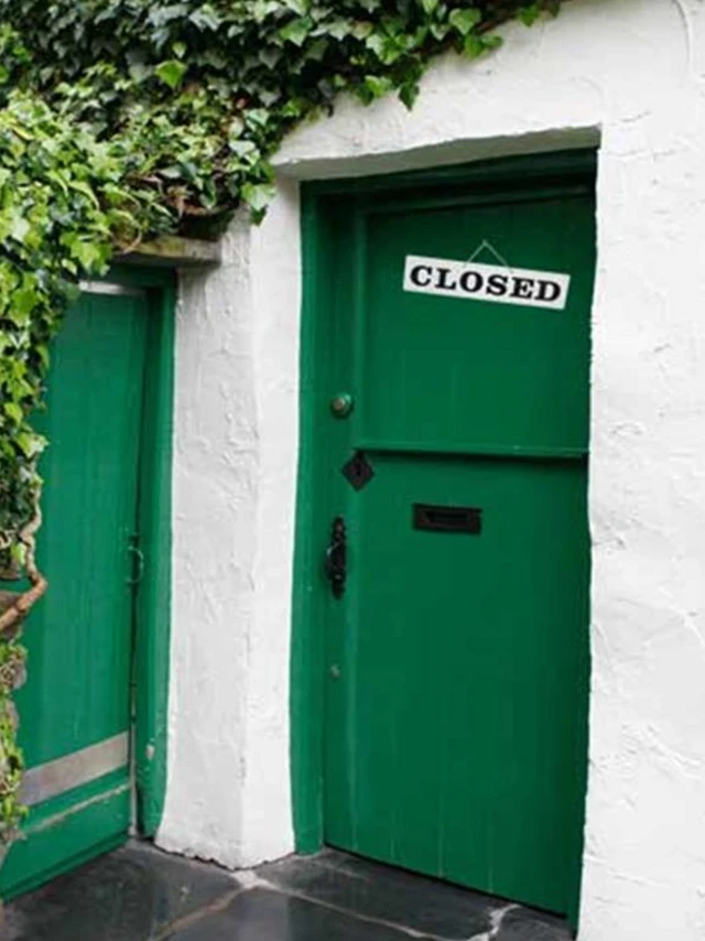 Door closed at Gingerbread shop