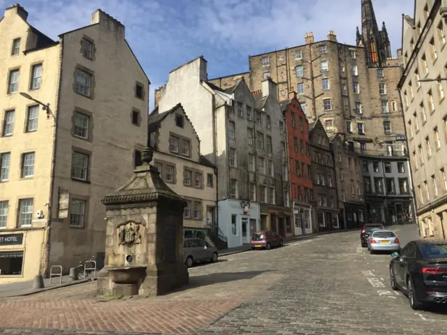 Cars parked in Victoria Street in Edinburgh