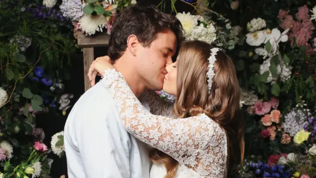 Wedding picture of Chandler Powell and Bindi Irwin