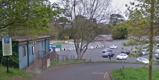 Wentworth St car park