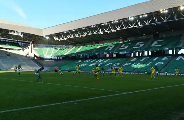 French game behind closed doors