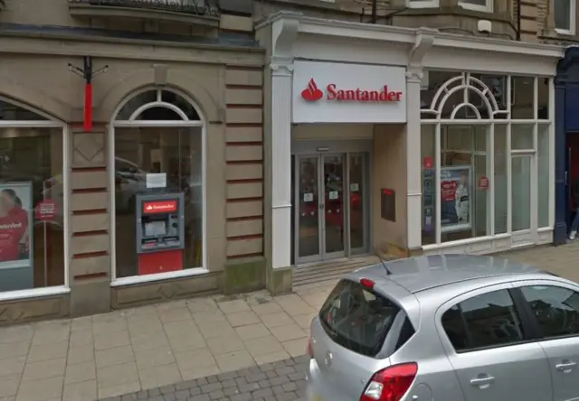 Santander on Cambridge St