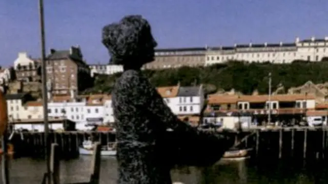 Fisher lass sculpture by Emma Stothard