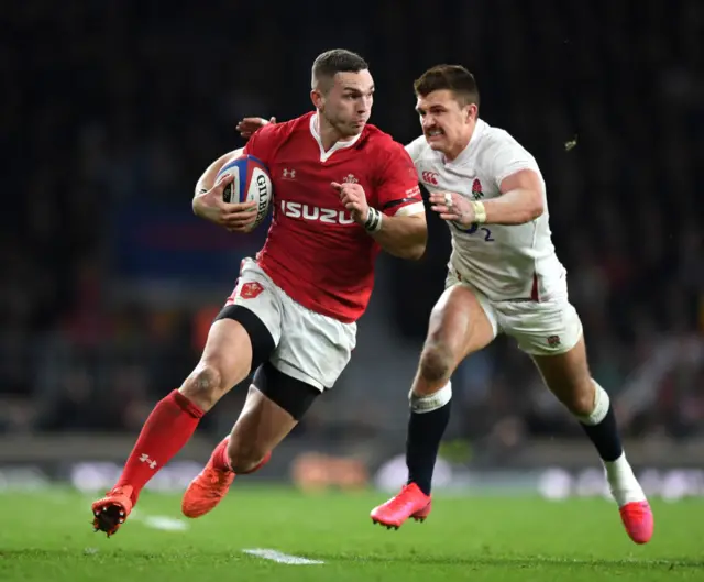 George North runs through