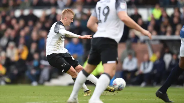 Louie Sibley scores for Derby