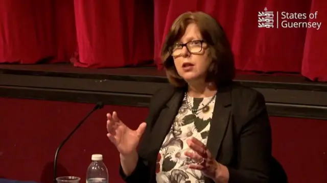 Dr Nicola Brink