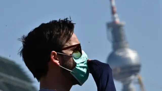 Man with face mask in Berlin