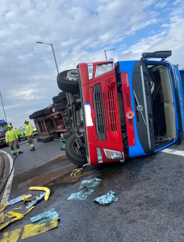 The overturned lorry