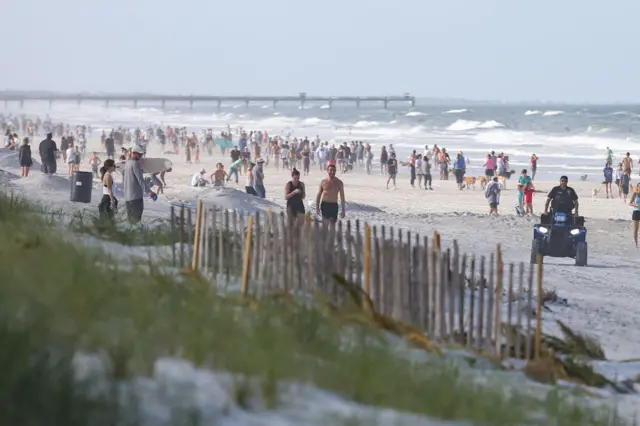 A beach in Jacksonville flooded with people