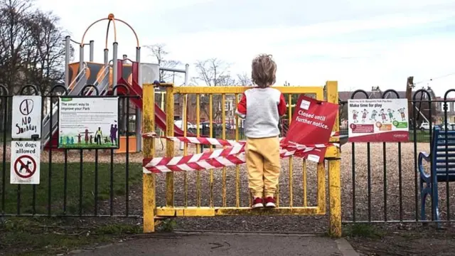 Oliver can't get into swing park