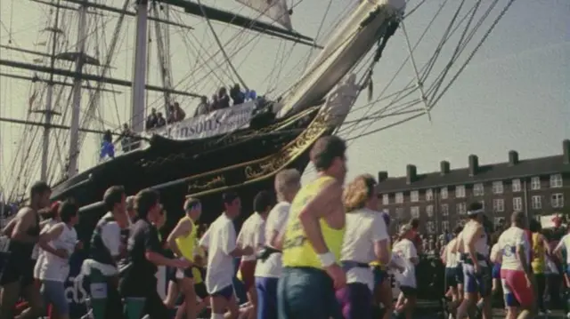 The London Marathon at the Cutty Sark, 1995