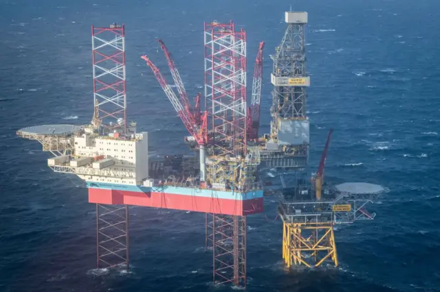 The Maersk Invincible jack-up rig in the middle of the North Sea