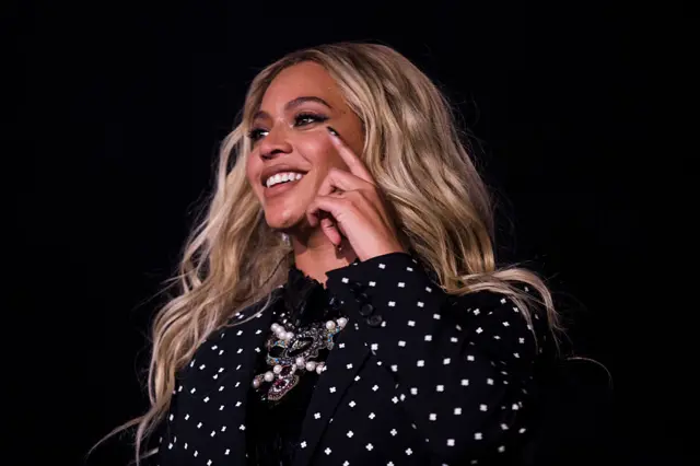 Beyonce performs at a concert for Democratic Presidential candidate Hillary Clinton