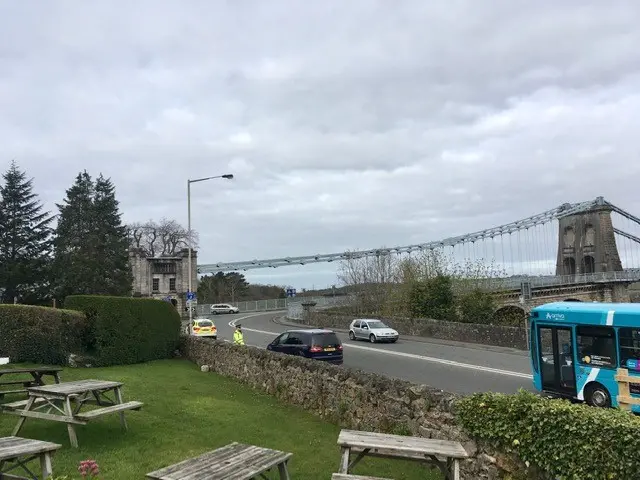 pont menai