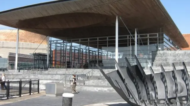 Senedd Bae Caerdydd