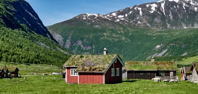 Summer house in the mountains in Norway