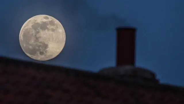 Super moon over Beverley